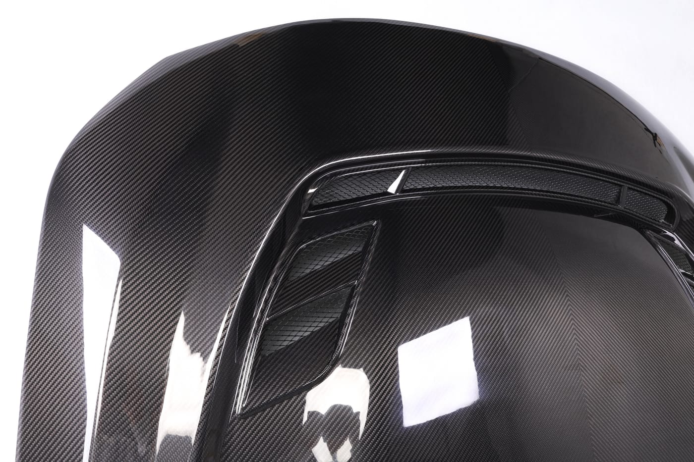 Motorhuv V2 Torrkolfiber – BMW M2 (G87)