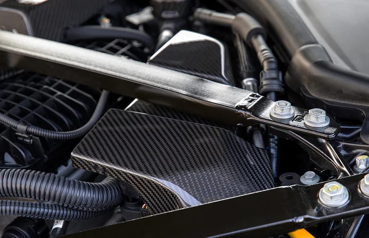 Motorrumspanel Torrkolfiber – BMW M3/M4 (G8x)
