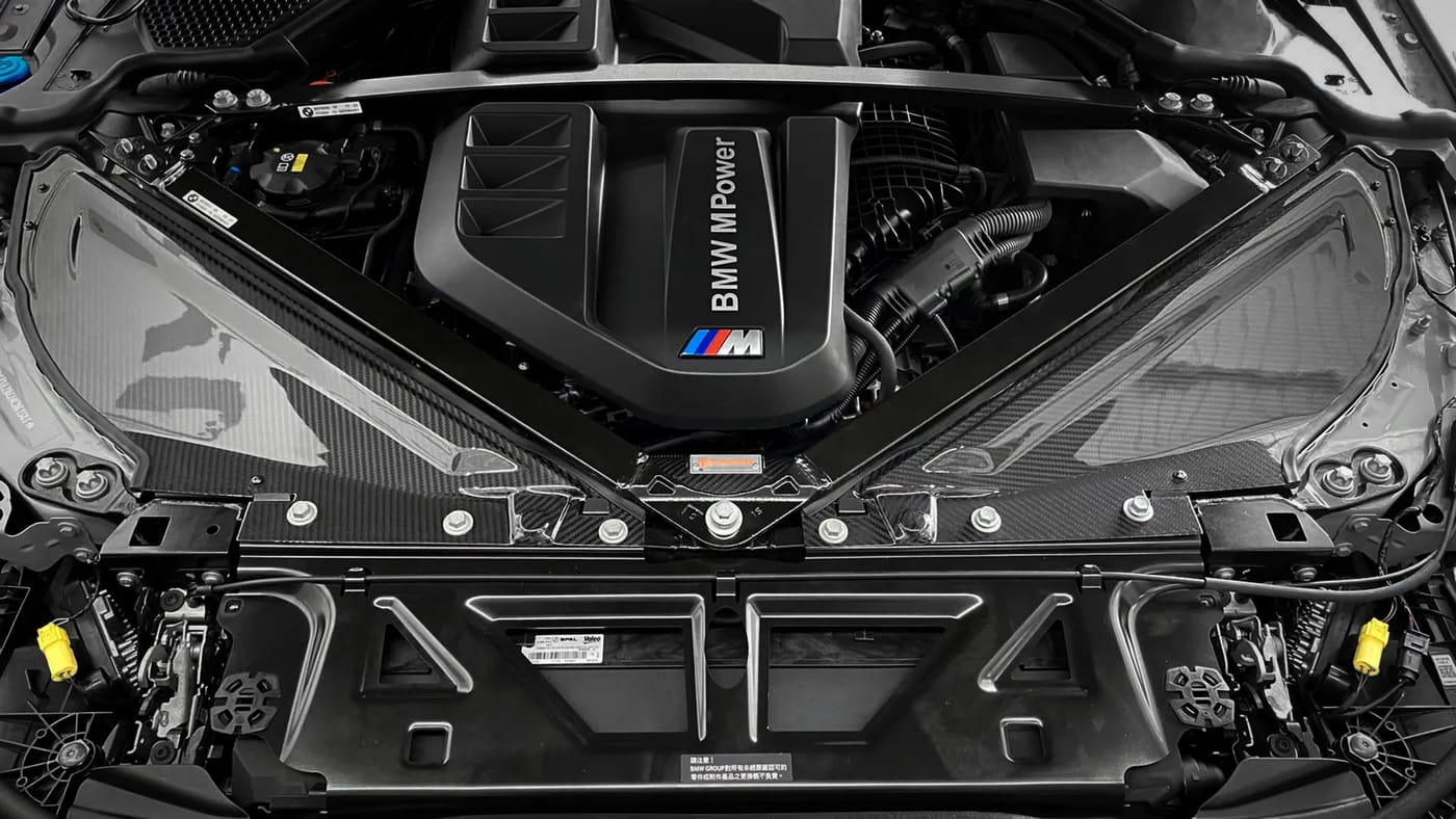 Motorrumspanelsats Torrkolfiber – BMW M3/M4 (G8x)