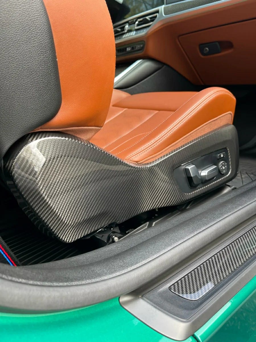Sätesryggskåpor 2-delad Torrkolfiber – BMW M4 (G82)